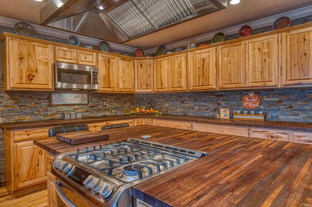 504 E Walnut Street, Boonville, IN 47601