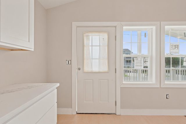 317 29th Ave. N, North Myrtle Beach, SC 29582