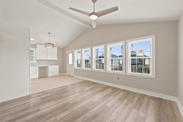 317 29th Ave. N, North Myrtle Beach, SC 29582