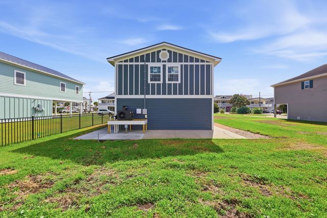 317 29th Ave. N, North Myrtle Beach, SC 29582