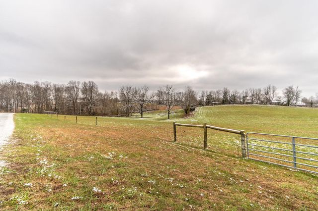 3001 Noble Court, Waco, KY 40385