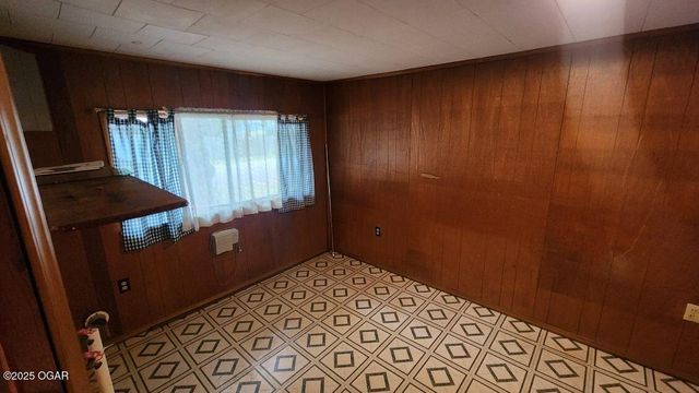 202 N 2nd Avenue, Columbus, KS 66725