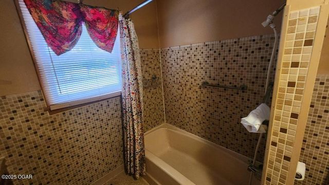 202 N 2nd Avenue, Columbus, KS 66725