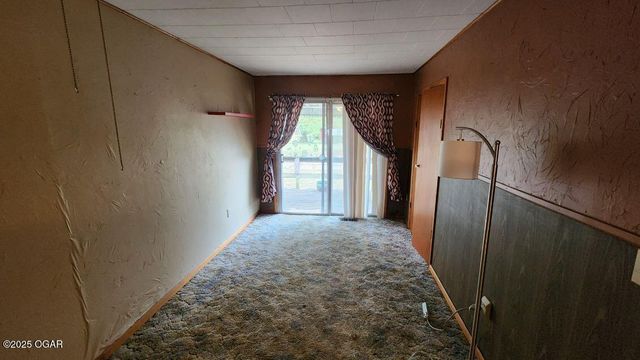 202 N 2nd Avenue, Columbus, KS 66725