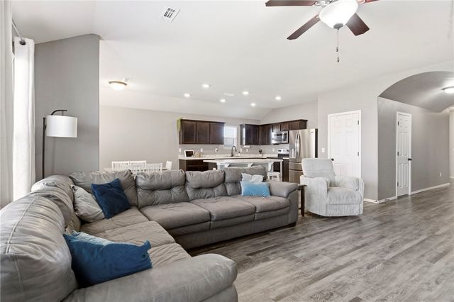 1700 Hermitage Drive, Centerton, AR 72719