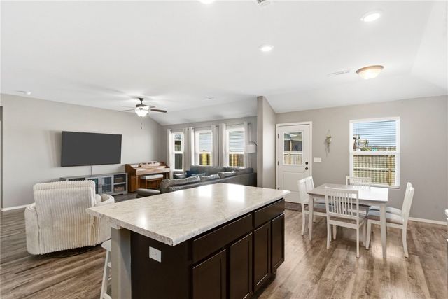 1700 Hermitage Drive, Centerton, AR 72719