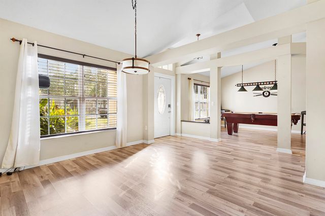 10 Rolling Pl, Palm Coast, FL 32164