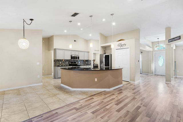 10 Rolling Pl, Palm Coast, FL 32164