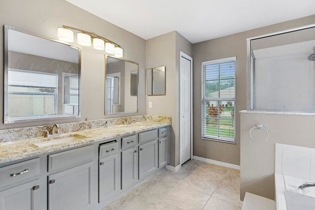 10 Rolling Pl, Palm Coast, FL 32164