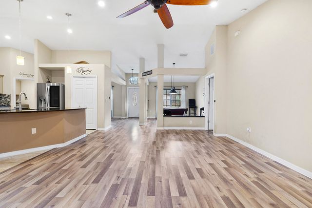 10 Rolling Pl, Palm Coast, FL 32164