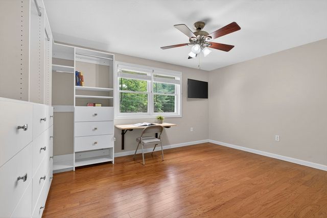 10 Mountain Rd, Brookline, NH 03033