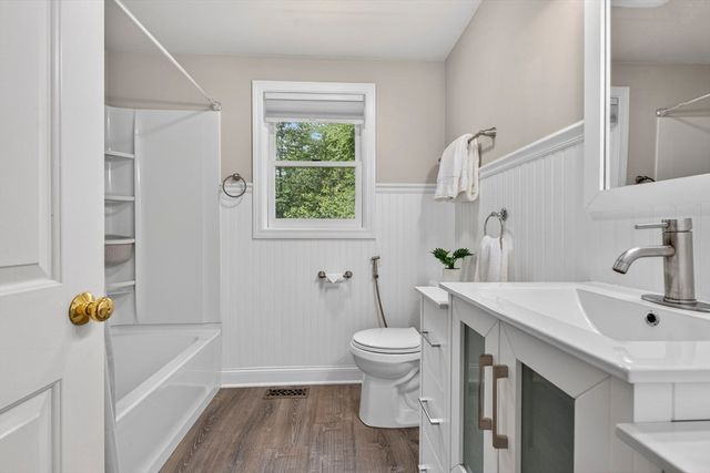 10 Mountain Rd, Brookline, NH 03033