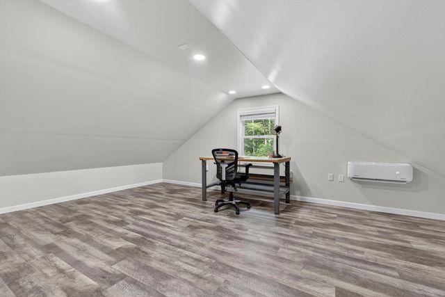 10 Mountain Rd, Brookline, NH 03033