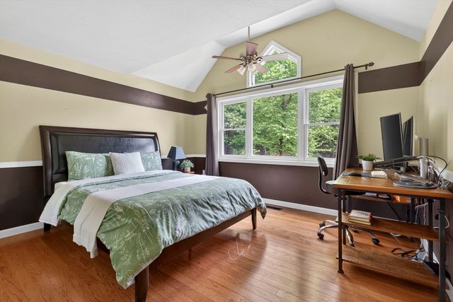 10 Mountain Rd, Brookline, NH 03033