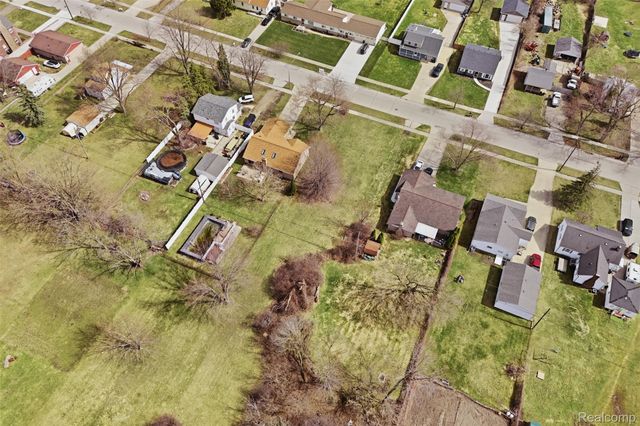 22674 Monterey Drive, Woodhaven, MI 48183