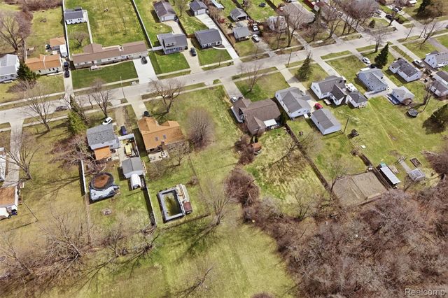 22674 Monterey Drive, Woodhaven, MI 48183