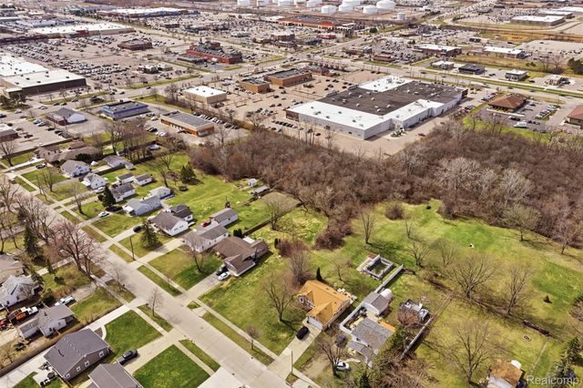 22674 Monterey Drive, Woodhaven, MI 48183