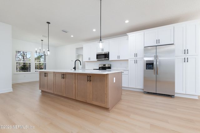 265 CRESTVIEW Drive, Palatka, FL 32177