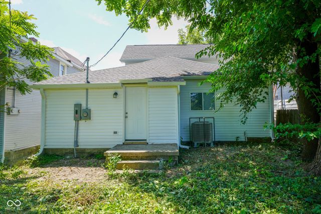 822 W 11th Street, Anderson, IN 46016