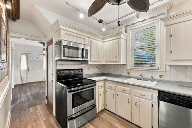 40 Beaver St, Framingham, MA 01702