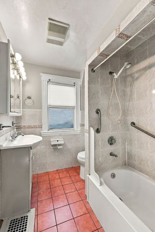 40 Beaver St, Framingham, MA 01702