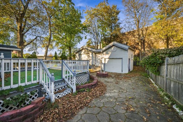 40 Beaver St, Framingham, MA 01702