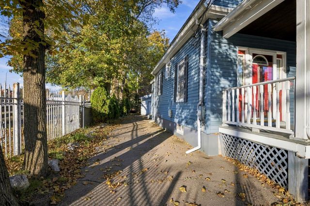 40 Beaver St, Framingham, MA 01702