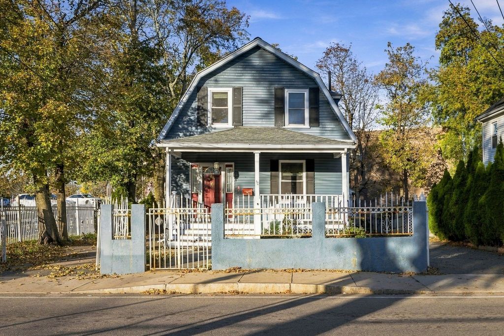 40 Beaver St, Framingham, MA 01702