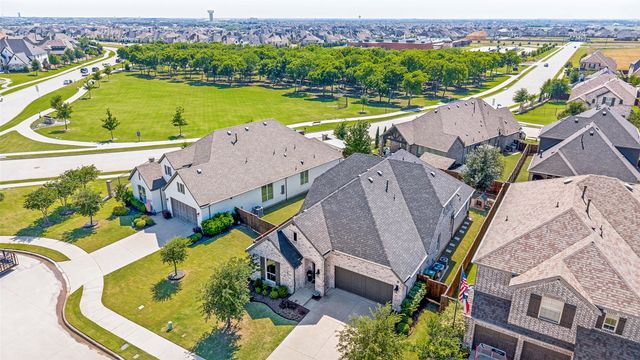 921 Gladewater Drive, Prosper, TX 75078