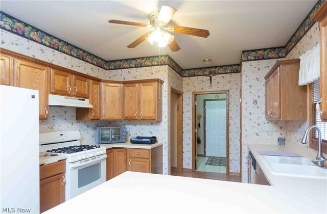 658 Ridgecliff Street 6, Tallmadge, OH 44278