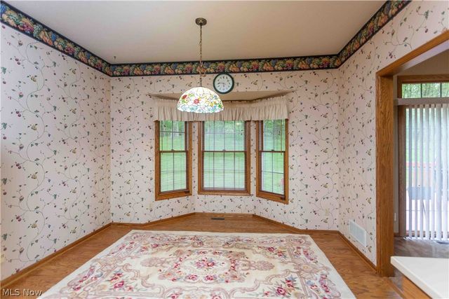 658 Ridgecliff Street 6, Tallmadge, OH 44278