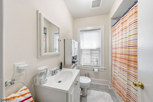 11 Evergreen Ave, Bloomfield Twp., NJ 07003