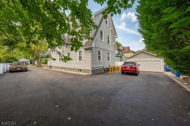 11 Evergreen Ave, Bloomfield Twp., NJ 07003