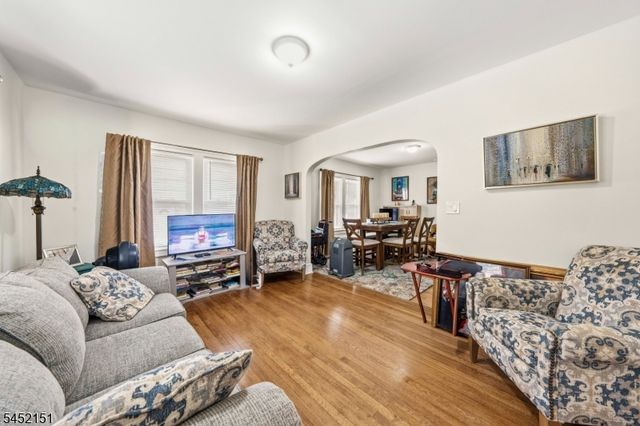 11 Evergreen Ave, Bloomfield Twp., NJ 07003