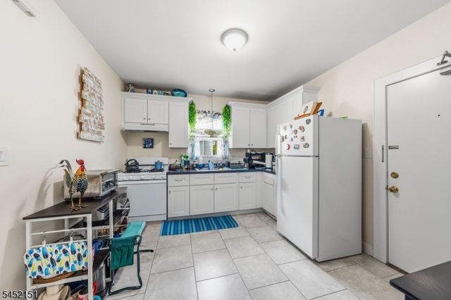 11 Evergreen Ave, Bloomfield Twp., NJ 07003