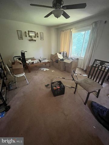 1946 VALLEY TER SE, Washington, DC 20032