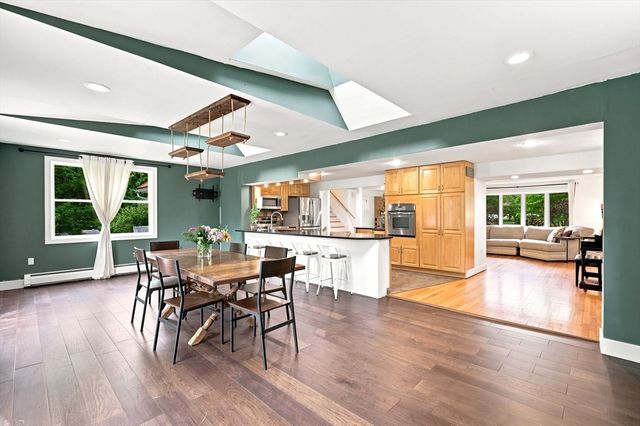 73 Glendale Rd, Hampden, MA 01036