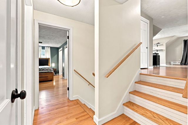 73 Glendale Rd, Hampden, MA 01036