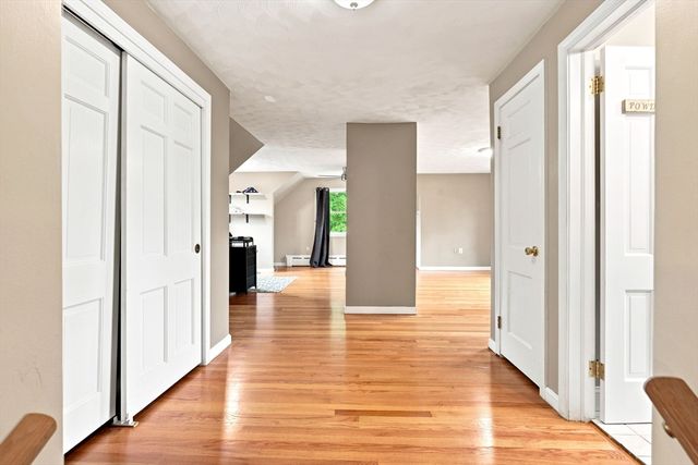 73 Glendale Rd, Hampden, MA 01036