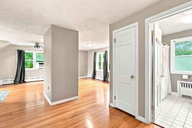 73 Glendale Rd, Hampden, MA 01036