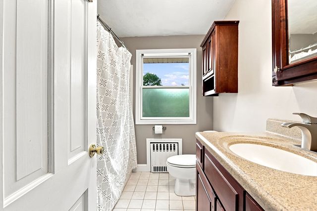 73 Glendale Rd, Hampden, MA 01036