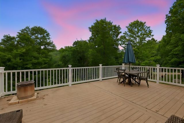 73 Glendale Rd, Hampden, MA 01036