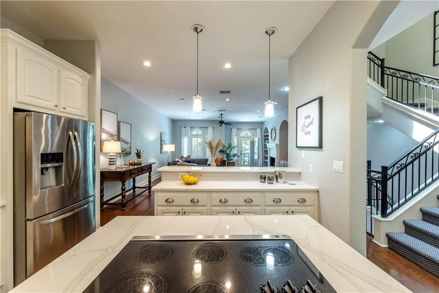 1529 Barton Springs RD 12, Austin, TX 78704