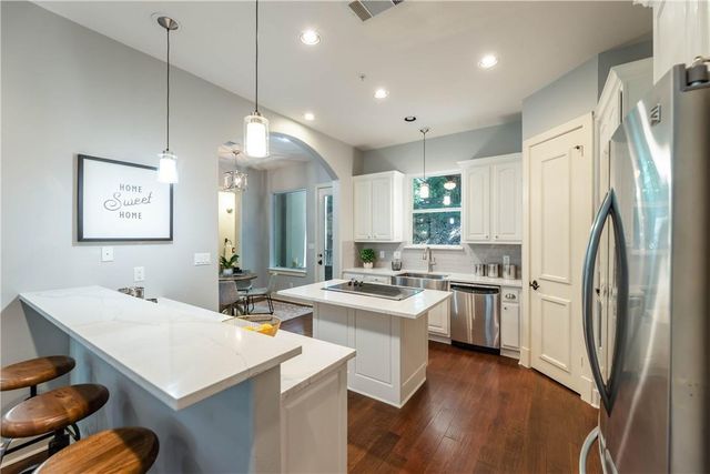 1529 Barton Springs RD 12, Austin, TX 78704