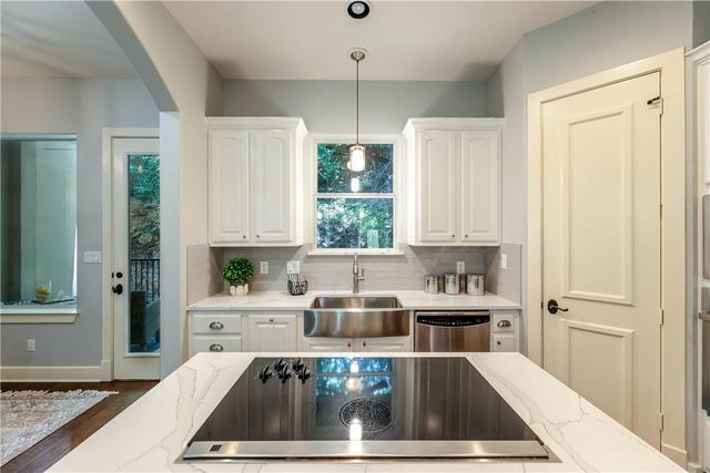 1529 Barton Springs RD 12, Austin, TX 78704