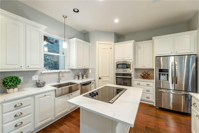 1529 Barton Springs RD 12, Austin, TX 78704