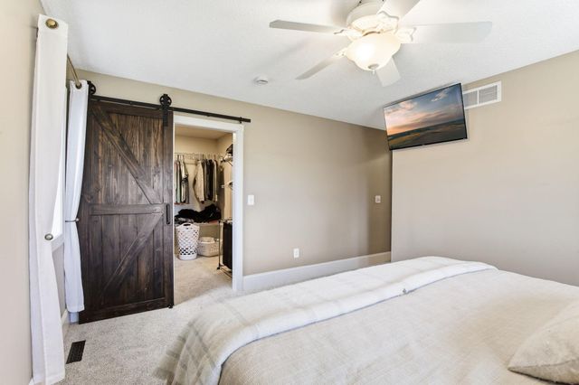 17402 Harding Lane, Lakeville, MN 55044