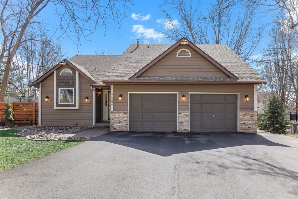 17402 Harding Lane, Lakeville, MN 55044
