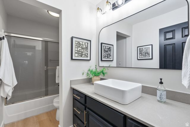 1242 E SNOWCREEK DR, Layton, UT 84040