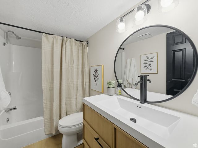 1242 E SNOWCREEK DR, Layton, UT 84040